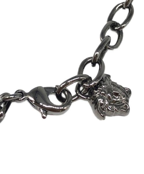VERSACE（ヴェルサーチェ）VERSACE (ヴェルサーチェ) ロゴネックレス ブラック サイズ:下記参照の古着・服飾アイテム