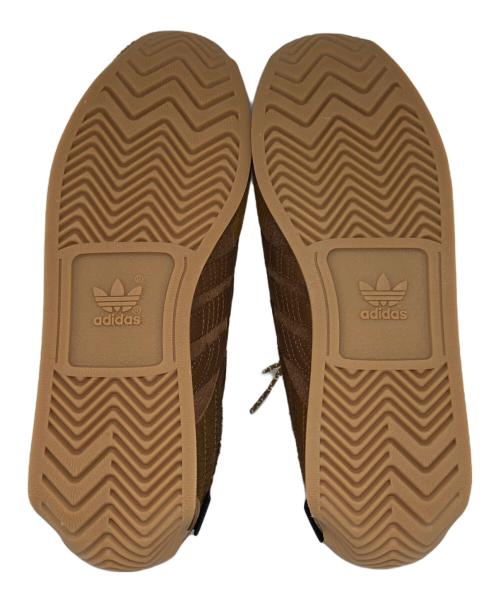 adidas（アディダス）adidas (アディダス) song for the mute (ソングフォーザミュート) COUNTRY OG SFTM BROSTR/WILBRN/CREWHT ベージュ サイズ:23.5 未使用品の古着・服飾アイテム