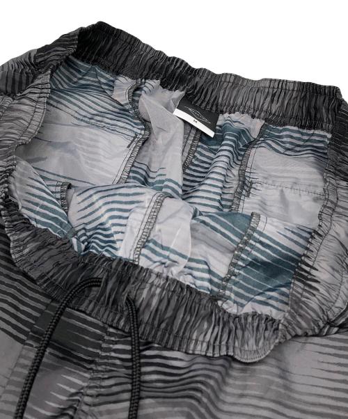 F.C.R.B.（エフシーレアルブリストル）F.C.R.B. (エフシーレアルブリストル) CAMO EASY SHORTS WOODLAND グレー サイズ:Mの古着・服飾アイテム