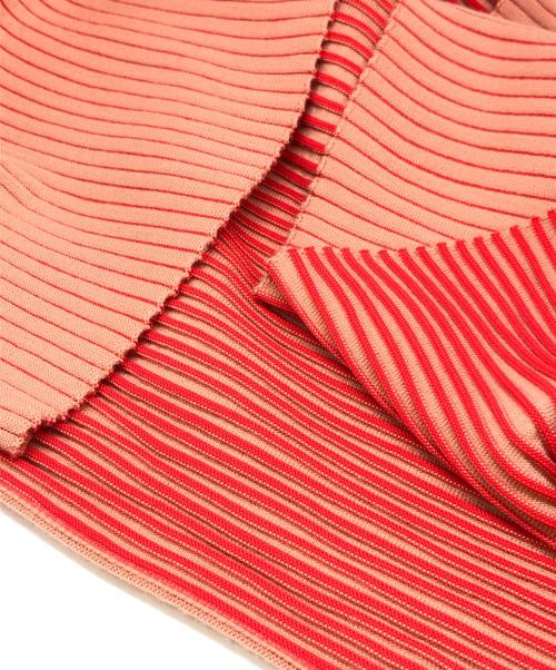 ISSEY MIYAKE（イッセイミヤケ）ISSEY MIYAKE (イッセイミヤケ) デザインカーディガン レッド サイズ:2の古着・服飾アイテム