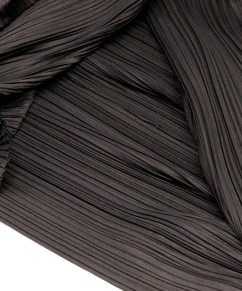 PLEATS PLEASE（プリーツプリーズ）PLEATS PLEASE (プリーツプリーズ) 変形ノースリーブプリーツカットソー ブラック サイズ:3の古着・服飾アイテム