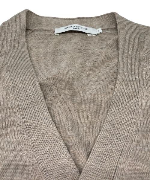 maison kitsune（メゾンキツネ）maison kitsune (メゾンキツネ) FOX HEAD PATCH CLASSIC CARDIGAN ベージュ サイズ:Mの古着・服飾アイテム