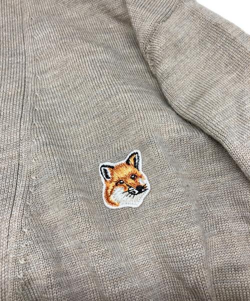 maison kitsune（メゾンキツネ）maison kitsune (メゾンキツネ) FOX HEAD PATCH CLASSIC CARDIGAN ベージュ サイズ:Mの古着・服飾アイテム