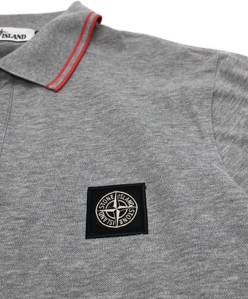 STONE ISLAND（ストーンアイランド）STONE ISLAND (ストーンアイランド) 半袖ポロシャツ グレー サイズ:Mの古着・服飾アイテム