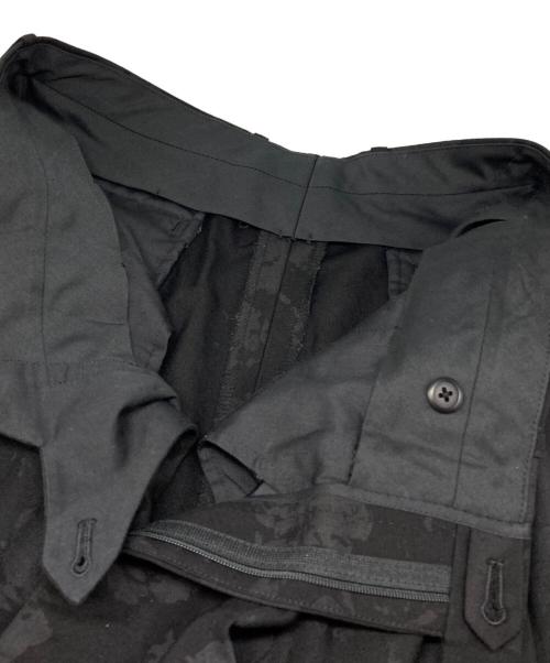 LAD MUSICIAN（ラッドミュージシャン）LAD MUSICIAN (ラッドミュージシャン) フラワープリントタックパンツ ブラック サイズ:42の古着・服飾アイテム