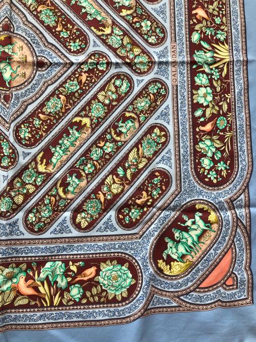 HERMES（エルメス）HERMES  (エルメス) カレ90 スカイブルー×ボルドーの古着・服飾アイテム