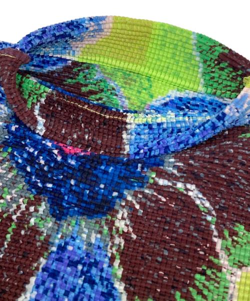 me ISSEY MIYAKE（ミーイッセイ ミヤケ）me ISSEY MIYAKE (ミーイッセイ ミヤケ) 半袖フラワープリントカットソー 黄緑 サイズ:下記参照の古着・服飾アイテム