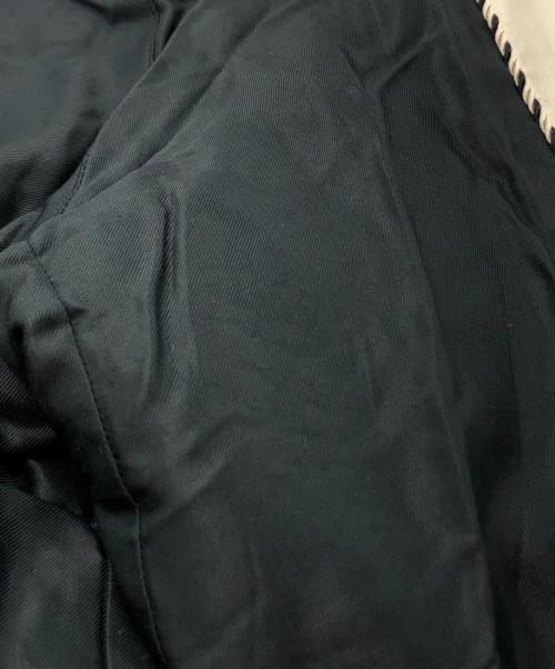 東洋エンタープライズ（トウヨウエンタープライズ）東洋エンタープライズ (トウヨウエンタープライズ) LOONY TUNES (ルーニー・テューンズ) ACETATE QUILT SOUVENIR JACKET ブラック×パープル サイズ:Mの古着・服飾アイテム