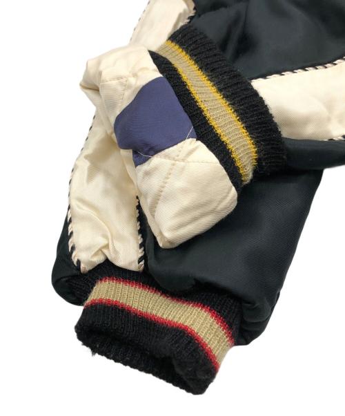 東洋エンタープライズ（トウヨウエンタープライズ）東洋エンタープライズ (トウヨウエンタープライズ) LOONY TUNES (ルーニー・テューンズ) ACETATE QUILT SOUVENIR JACKET ブラック×パープル サイズ:Mの古着・服飾アイテム