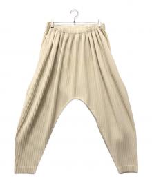 HOMME PLISSE ISSEY MIYAKE（オム プリッセ イッセイ ミヤケ）の古着「プリーツサルエルパンツ」｜ベージュ