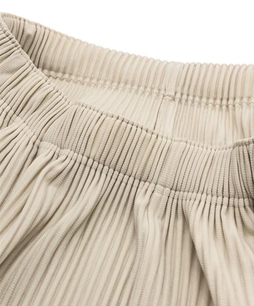 HOMME PLISSE ISSEY MIYAKE（オム プリッセ イッセイ ミヤケ）HOMME PLISSE ISSEY MIYAKE (オム プリッセ イッセイ ミヤケ) プリーツサルエルパンツ ベージュ サイズ:3の古着・服飾アイテム
