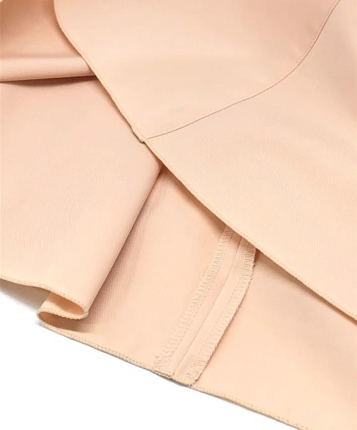 FOXEY NEWYORK（フォクシーニューヨーク）FOXEY NEWYORK (フォクシーニューヨーク) ノースリーブワンピース ベージュ サイズ:40の古着・服飾アイテム