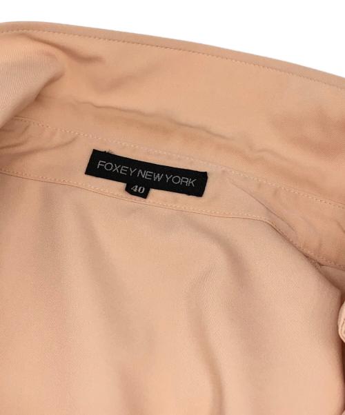 FOXEY NEWYORK（フォクシーニューヨーク）FOXEY NEWYORK (フォクシーニューヨーク) ショート丈ジャケット ベージュ サイズ:40の古着・服飾アイテム