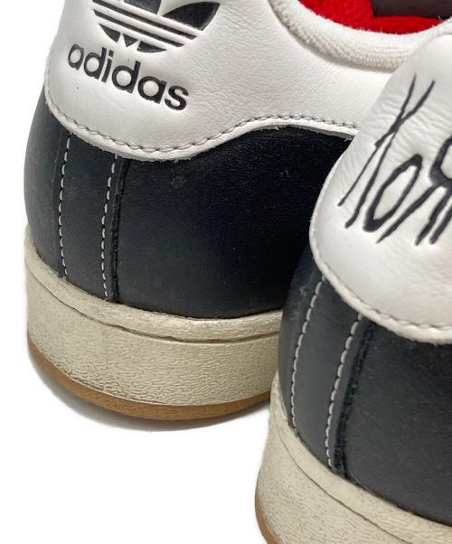 adidas（アディダス）adidas (アディダス) Korn (コーン) SUPERSTAR KORN CBLACK/TRANSL/BETSCA ブラック サイズ:27cmの古着・服飾アイテム