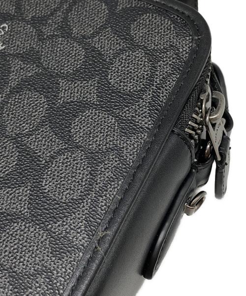 COACH（コーチ）COACH (コーチ) チャーター クロスボディ 24 シグネチャー キャンバス ブラック サイズ:下記参照の古着・服飾アイテム
