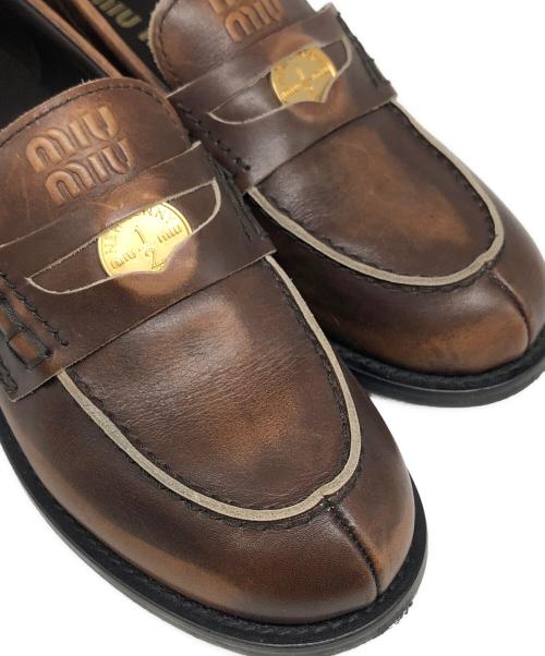 MIU MIU（ミュウミュウ）MIU MIU (ミュウミュウ) レザーペニーローファー ブラウン サイズ:36の古着・服飾アイテム
