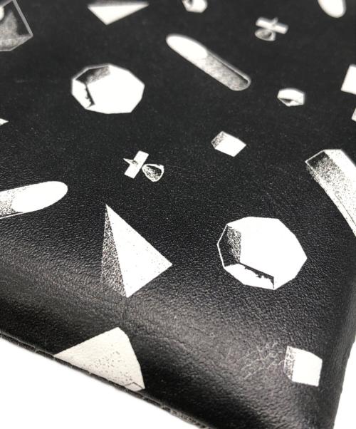 UNDERCOVERISM（アンダーカバーイズム）UNDERCOVERISM (アンダーカバーイズム) 総柄レザーL字ZIPポーチ財布 ブラック サイズ:下記参照の古着・服飾アイテム