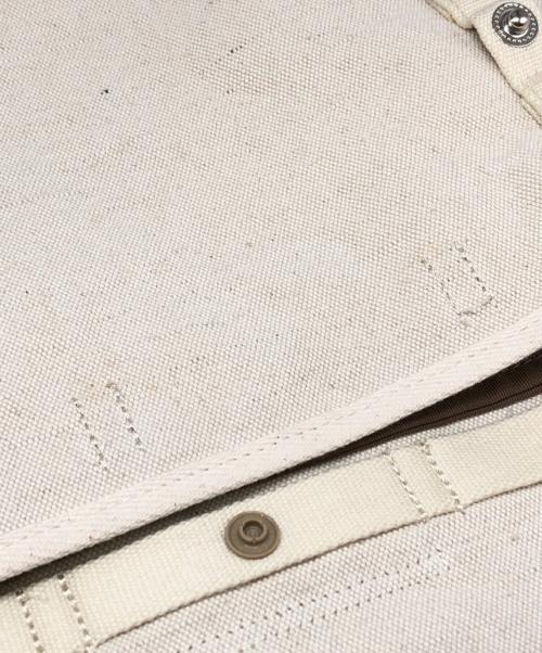 SLOW&CO（スロウアンドコー）SLOW＆CO (スロウアンドコー) トラックフレンチアーミーショルダーバッグ ホワイト サイズ:下記参照の古着・服飾アイテム