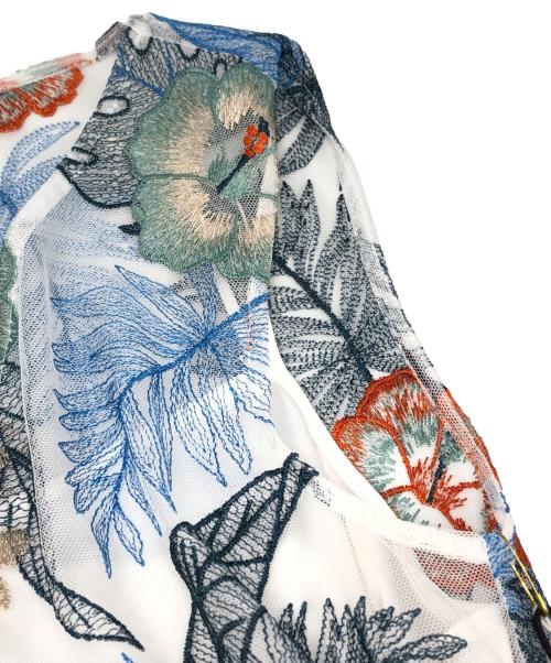 GRACE CONTINENTAL（（グレースコンチネンタル）GRACE CONTINENTAL (（グレースコンチネンタル) ボタニカルバード刺繍・ロング丈ワンピース ブルー サイズ:36 未使用品の古着・服飾アイテム