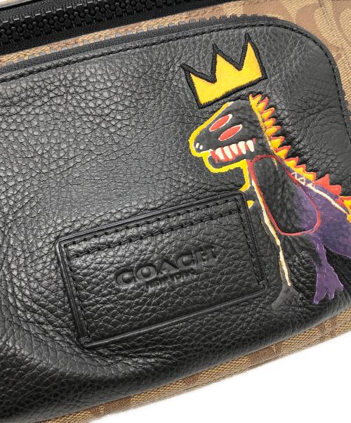 COACH（コーチ）COACH (コーチ) Jean-Michel Basquiat (ジャン ミシェル バスキア) TRACK BELT BAG ベージュの古着・服飾アイテム