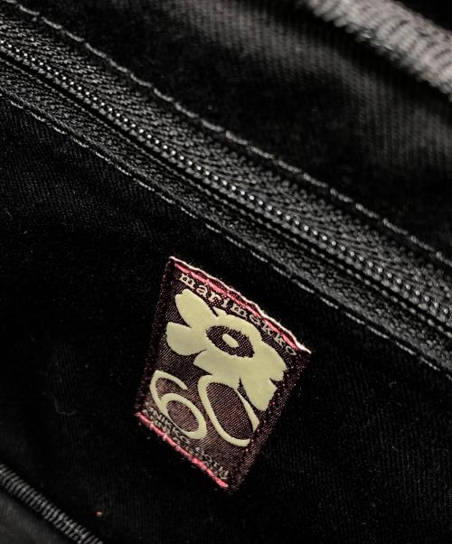 marimekko（マリメッコ）marimekko (マリメッコ) フラワーショルダーバッグ ブラックの古着・服飾アイテム