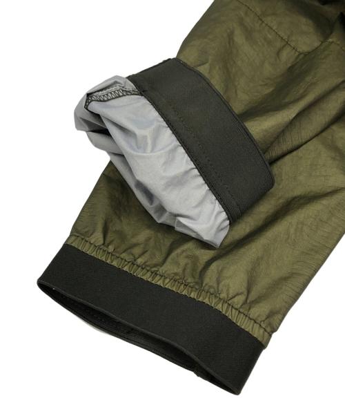 STONE ISLAND（ストーンアイランド）STONE ISLAND (ストーンアイランド) ナイロンパーカー カーキ サイズ:XLの古着・服飾アイテム