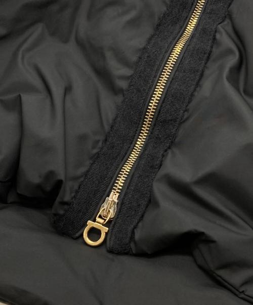 Salvatore Ferragamo（サルヴァトーレ フェラガモ）Salvatore Ferragamo (サルヴァトーレ フェラガモ) レースデザインダウンコート ブラック サイズ:42の古着・服飾アイテム