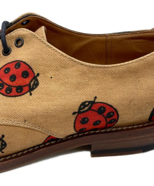 Vivienne Westwood（ヴィヴィアンウエストウッド）Vivienne Westwood (ヴィヴィアンウエストウッド) てんとう虫ダービーシューズ ベージュ サイズ:41の古着・服飾アイテム