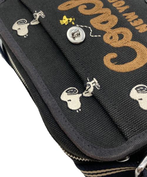 COACH（コーチ）COACH (コーチ) PEANUTS (ピーナッツ) カメラショルダーバッグ ブラック サイズ:下記参照の古着・服飾アイテム