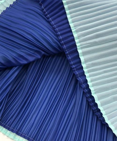 PLEATS PLEASE（プリーツプリーズ）PLEATS PLEASE (プリーツプリーズ) ドットプリーツスカート ブルー サイズ:3の古着・服飾アイテム