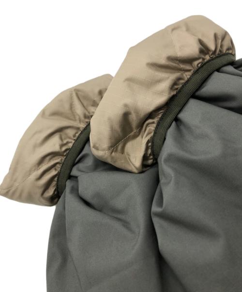 nanamica（ナナミカ）nanamica (ナナミカ) Reversible Down Cardigan グリーン×ベージュ サイズ:Lの古着・服飾アイテム