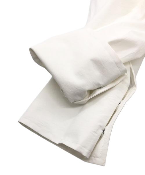 UN3D.（アンスリード）UN3D. (アンスリード) ローギャザーフレアシャツワンピース ホワイト サイズ:36の古着・服飾アイテム