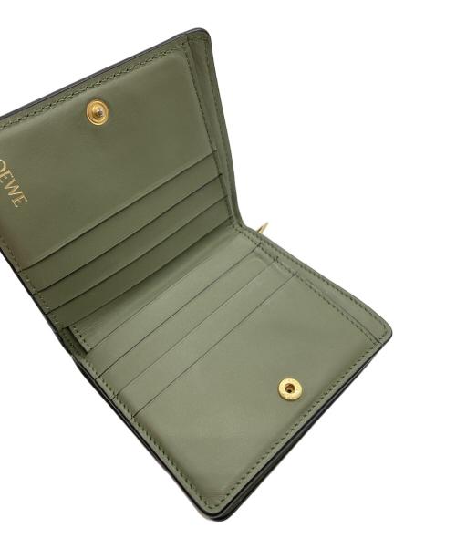 LOEWE（ロエベ）LOEWE (ロエベ) ラウンドファスナー財布 黄緑 サイズ:下記参照の古着・服飾アイテム