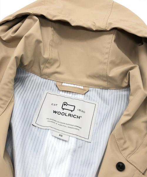 WOOLRICH（ウールリッチ）WOOLRICH (ウールリッチ) BELTED FAYETTE LIGHT PARKA ベージュ サイズ:XSの古着・服飾アイテム