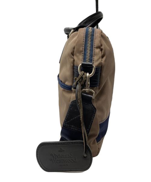 Vivienne Westwood man（ヴィヴィアン ウェストウッド マン）Vivienne Westwood man (ヴィヴィアン ウェストウッド マン) ビジネスバッグ カーキの古着・服飾アイテム