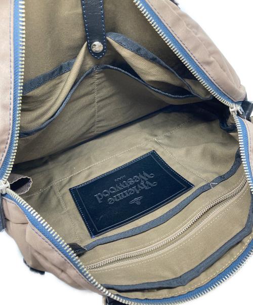 Vivienne Westwood man（ヴィヴィアン ウェストウッド マン）Vivienne Westwood man (ヴィヴィアン ウェストウッド マン) ビジネスバッグ カーキの古着・服飾アイテム