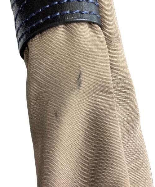 Vivienne Westwood man（ヴィヴィアン ウェストウッド マン）Vivienne Westwood man (ヴィヴィアン ウェストウッド マン) ビジネスバッグ カーキの古着・服飾アイテム