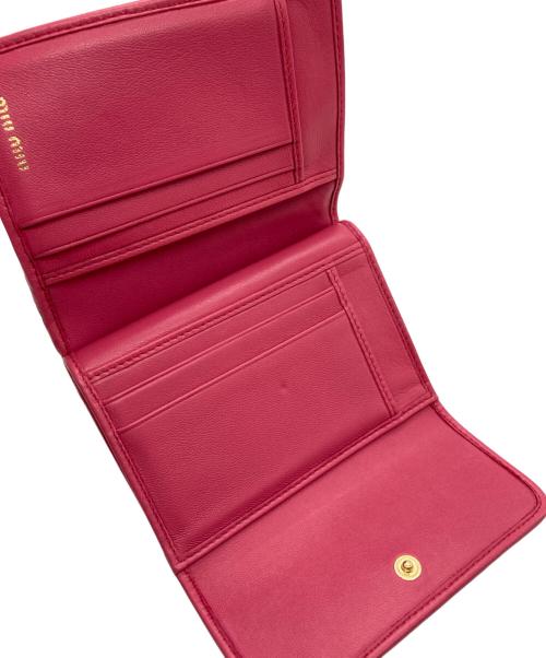 MIU MIU（ミュウミュウ）MIU MIU (ミュウミュウ) 3つ折り財布 ピンク サイズ:下記参照の古着・服飾アイテム