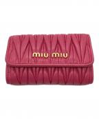 MIU MIUミュウミュウ）の古着「キーケース」｜ピンク