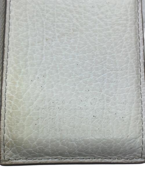 Maison Margiela（メゾンマルジェラ）Maison Margiela (メゾンマルジェラ) 4つタグ レザーウォレット ホワイトの古着・服飾アイテム