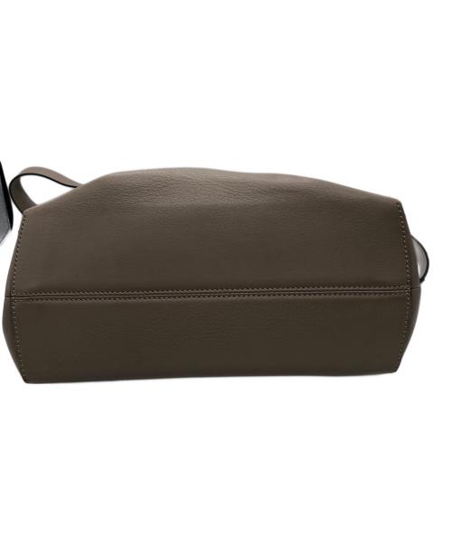 FENDI（フェンディ）FENDI (フェンディ) BY THE WAY ショルダーバッグ ベージュの古着・服飾アイテム