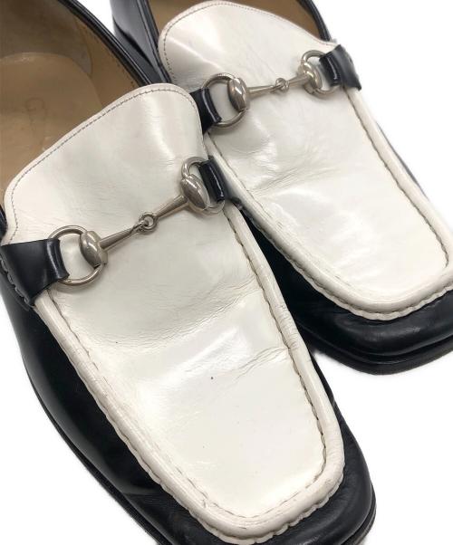 GUCCI（グッチ）GUCCI (グッチ) ビットローファー ホワイト×ブラック サイズ:EU41 1/2の古着・服飾アイテム