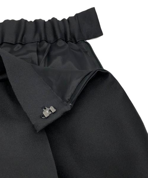 yori shirocon（ヨリ シロコン）yori shirocon (ヨリ シロコン) シルキードレスパンツタックテーパードパンツ ブラック サイズ:36の古着・服飾アイテム