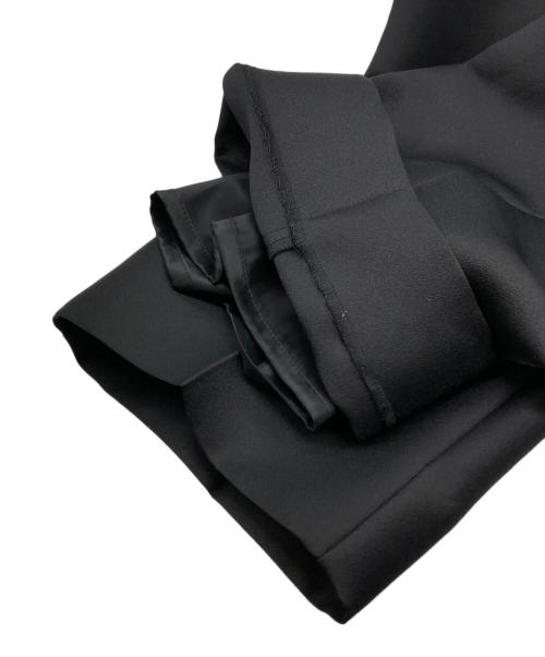 yori shirocon（ヨリ シロコン）yori shirocon (ヨリ シロコン) シルキードレスパンツタックテーパードパンツ ブラック サイズ:36の古着・服飾アイテム