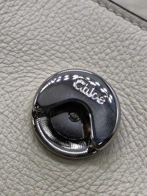 Chloe（クロエ）Chloe (クロエ) FAYE DAY ベージュの古着・服飾アイテム