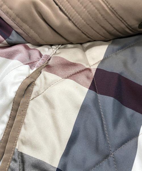 BLUE LABEL CRESTBRIDGE（ブルーレーベルクレストブリッジ）BLUE LABEL CRESTBRIDGE (ブルーレーベルクレストブリッジ) 2WAYキルティングコート ベージュ サイズ:38の古着・服飾アイテム