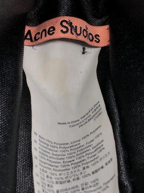 Acne studios（アクネ ストゥディオス）ACNE STUDIOS (アクネ ストゥディオス) ミニメッセンジャーバッグ ブラックの古着・服飾アイテム
