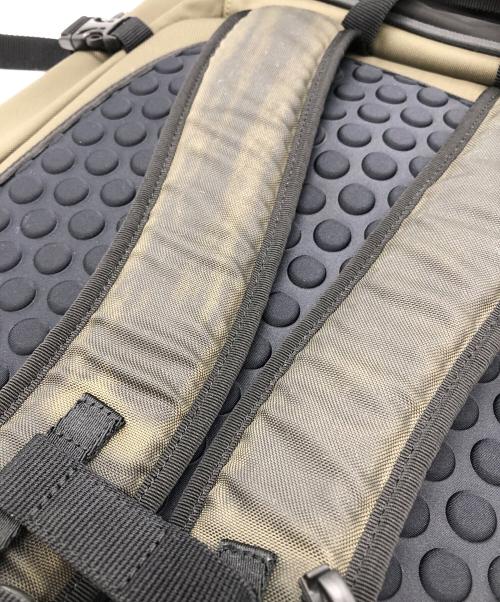 MONCLER（モンクレール）MONCLER (モンクレール) FRAGMENT DESIGN (フラグメントデザイン) Rucksack オリーブの古着・服飾アイテム
