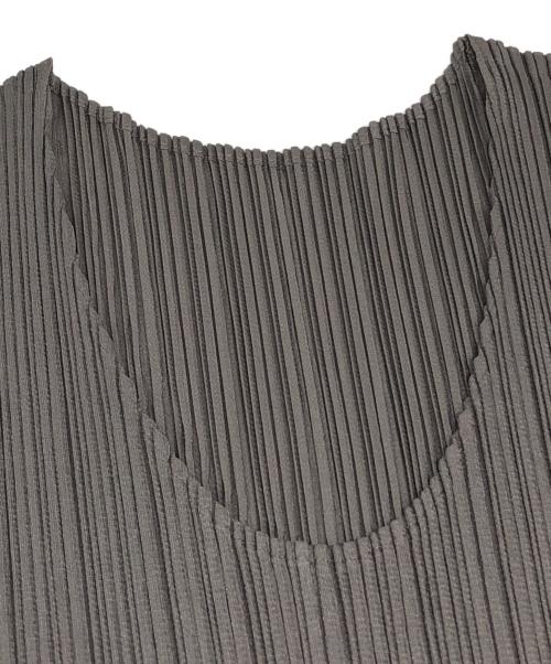 PLEATS PLEASE（プリーツプリーズ）PLEATS PLEASE (プリーツプリーズ) ノースリーブカットソー グレー サイズ:3の古着・服飾アイテム