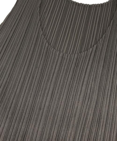PLEATS PLEASE（プリーツプリーズ）PLEATS PLEASE (プリーツプリーズ) ノースリーブカットソー グレー サイズ:3の古着・服飾アイテム